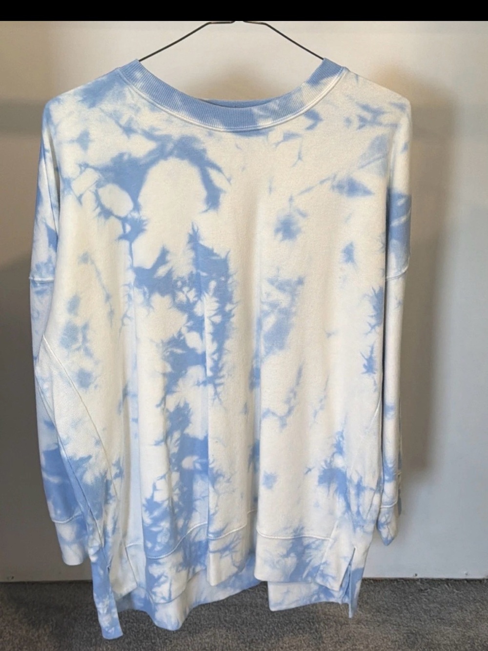 SO Clothing Women’s Classic Crewneck Pullover Sweatshirt White Tie Dye Size XL